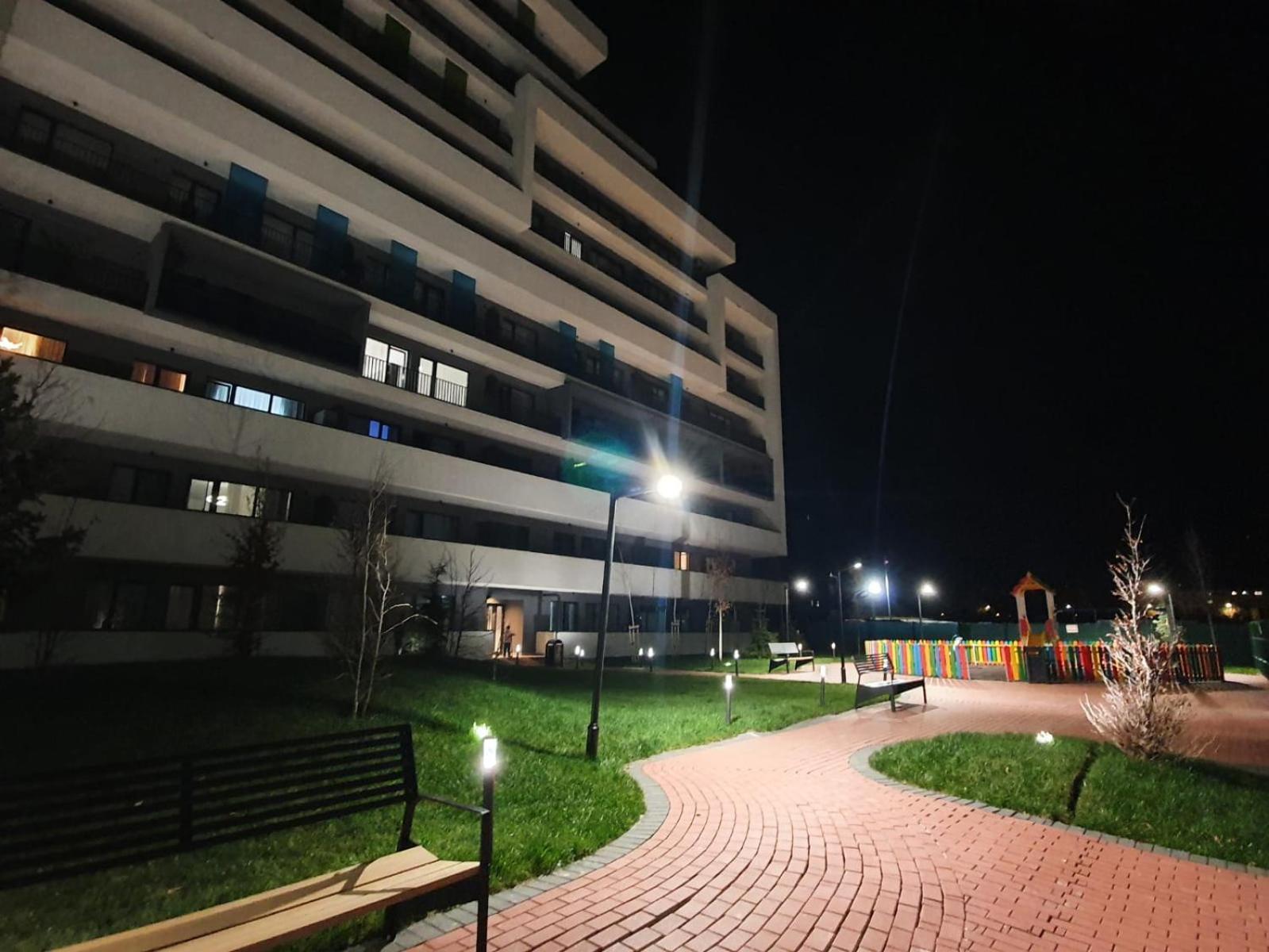 公寓 Tzuba Luxury Coresi Mall