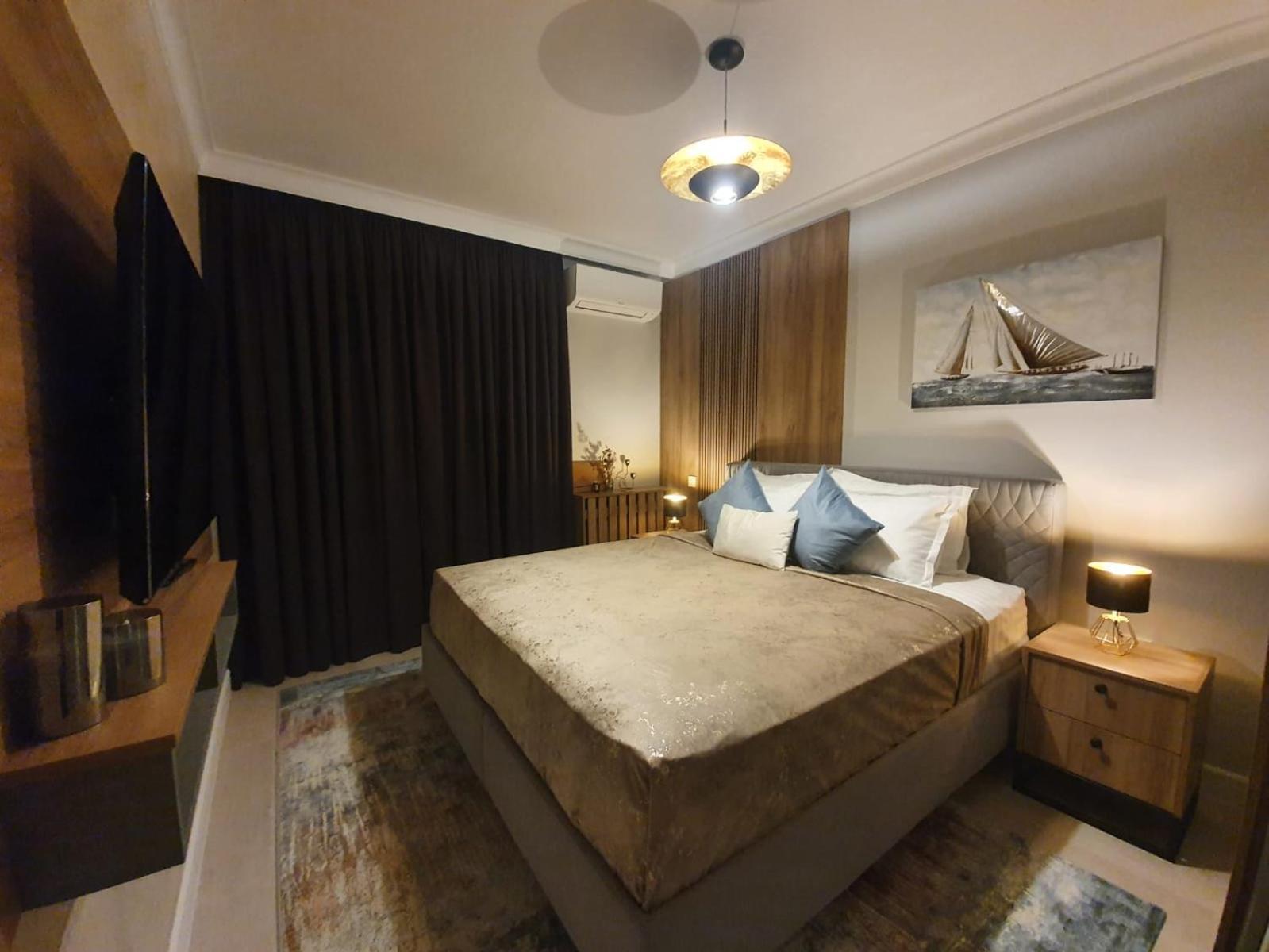 Tzuba Luxury Coresi Mall Braşov