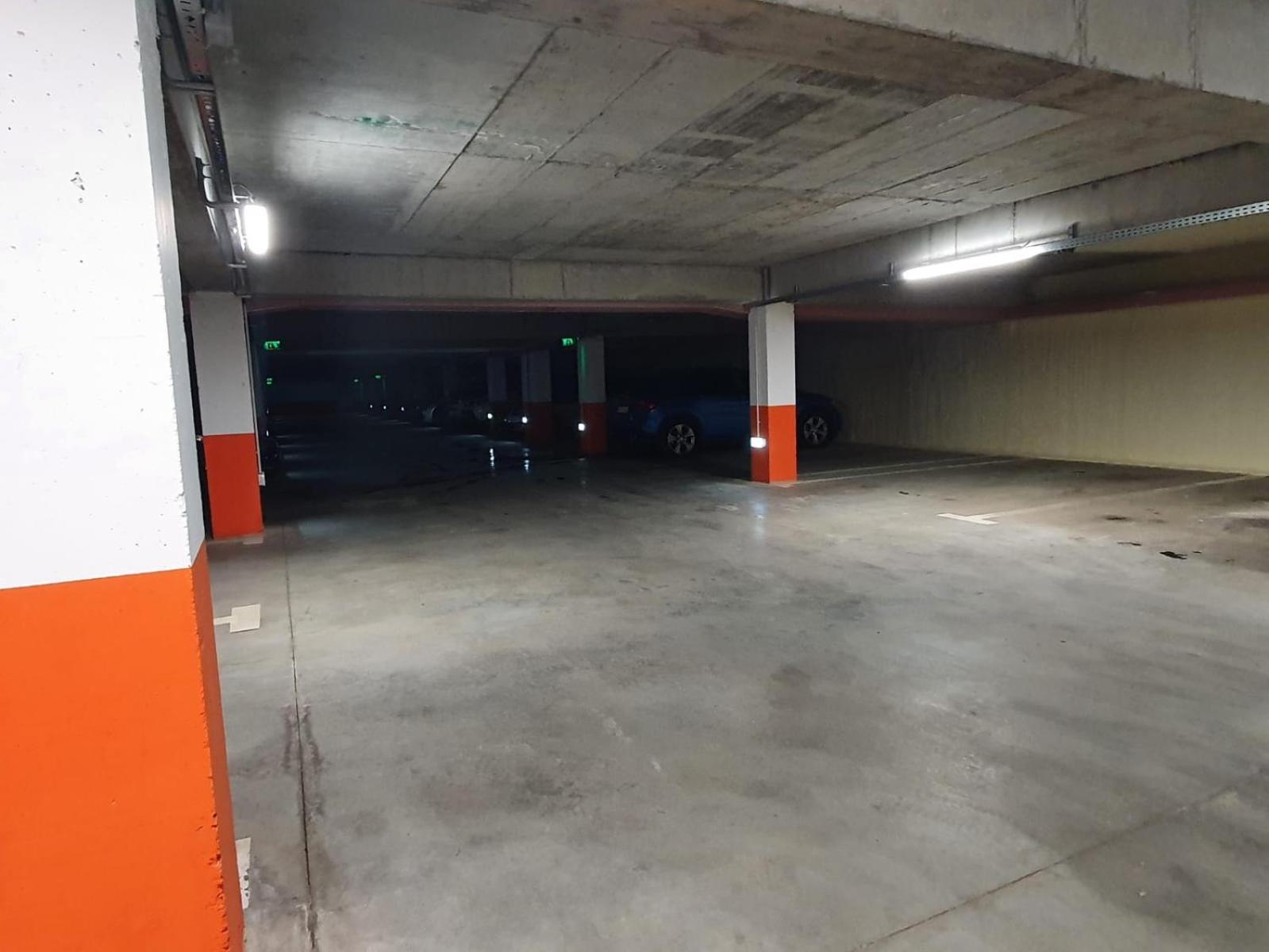 公寓 Tzuba Luxury Coresi Mall